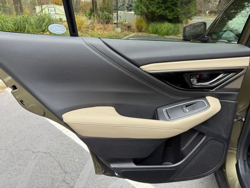 Used 2021 Subaru Outback Limited image 14