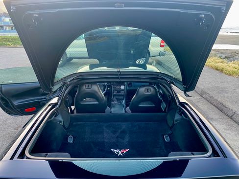 Used 2000 Chevrolet Corvette Coupe w/ Memory Pkg RWD image 8