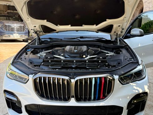 Used 2022 BMW X5 M50i w/ Executive Package image 18