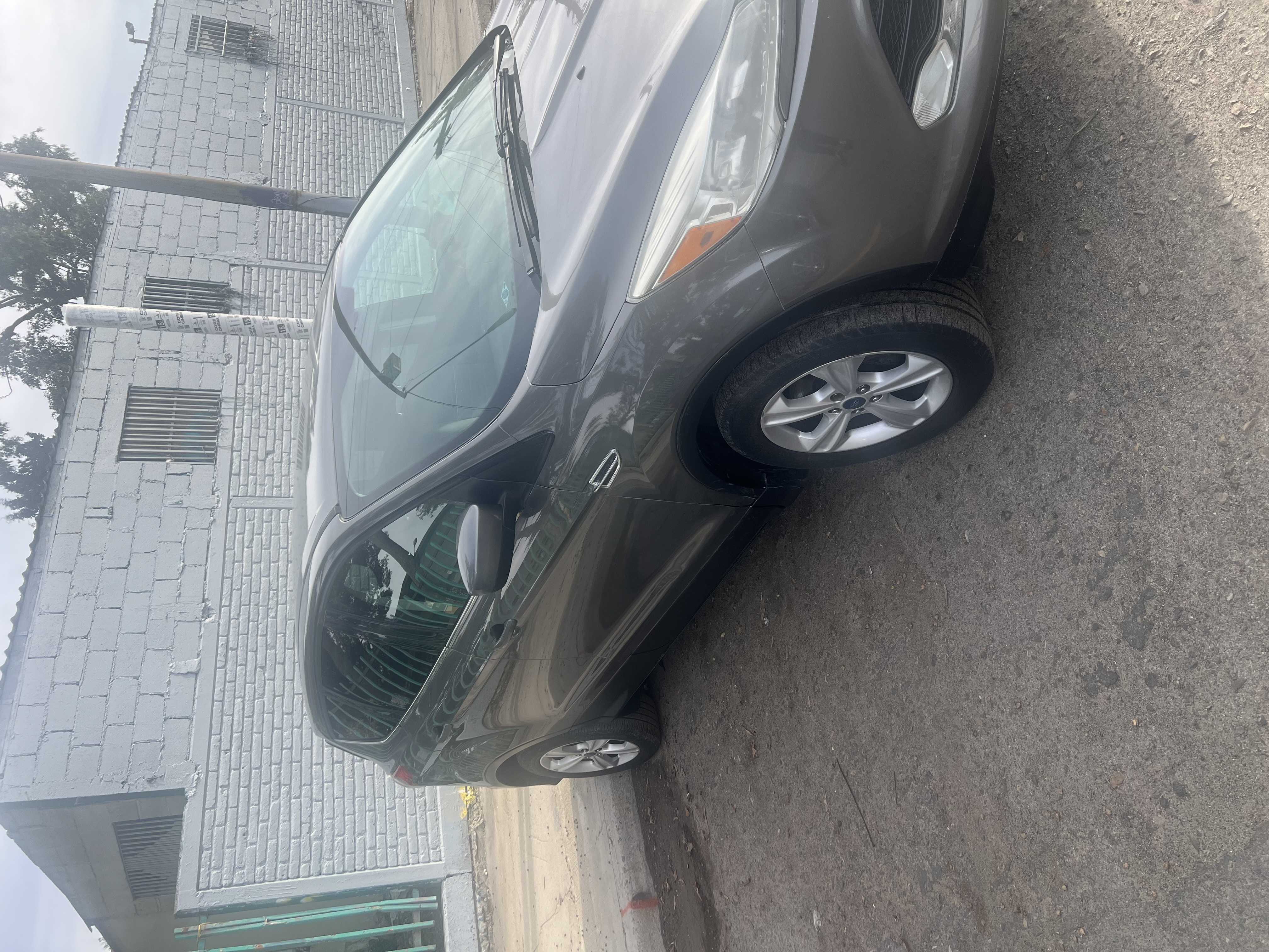 Used 2013 Ford Escape SE FWD image 1