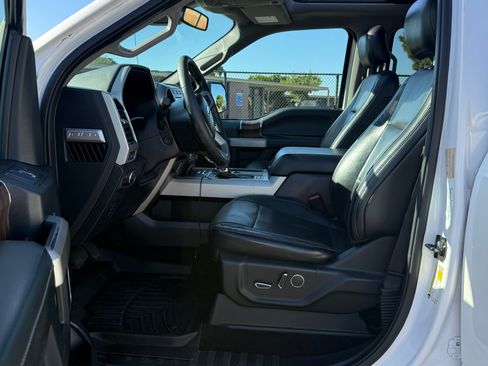Used 2017 Ford F150 Lariat w/ Equipment Group 502A Luxury AWD/4WD image 18
