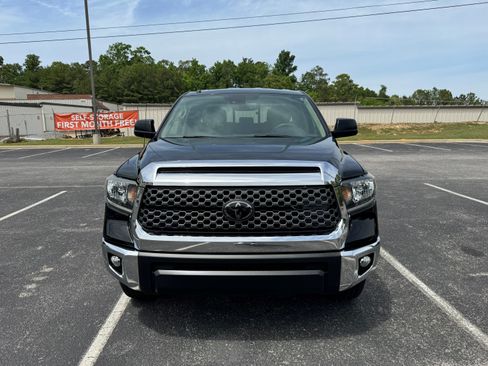 Used 2018 Toyota Tundra SR5 w/ SR5 Upgrade Package RWD image 2