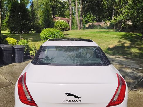 Used 2014 Jaguar XJ L Portfolio image 2