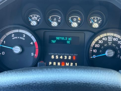 Used 2016 Ford F250 XLT AWD/4WD image 2