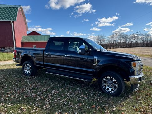 Used 2022 Ford F250 Lariat w/ Lariat Ultimate Package image 3