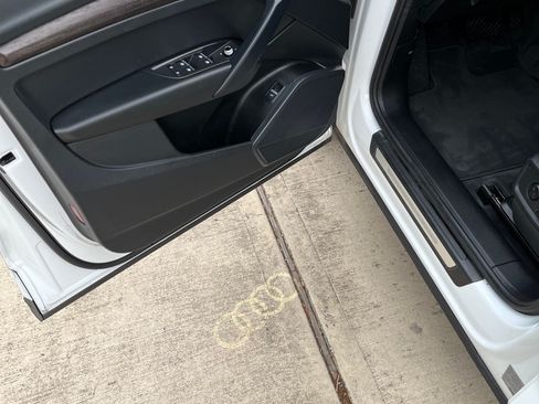 Used 2025 Audi Q5 2.0T Premium image 4