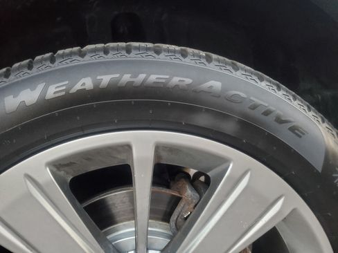 Used 2018 Ford Explorer Limited image 30