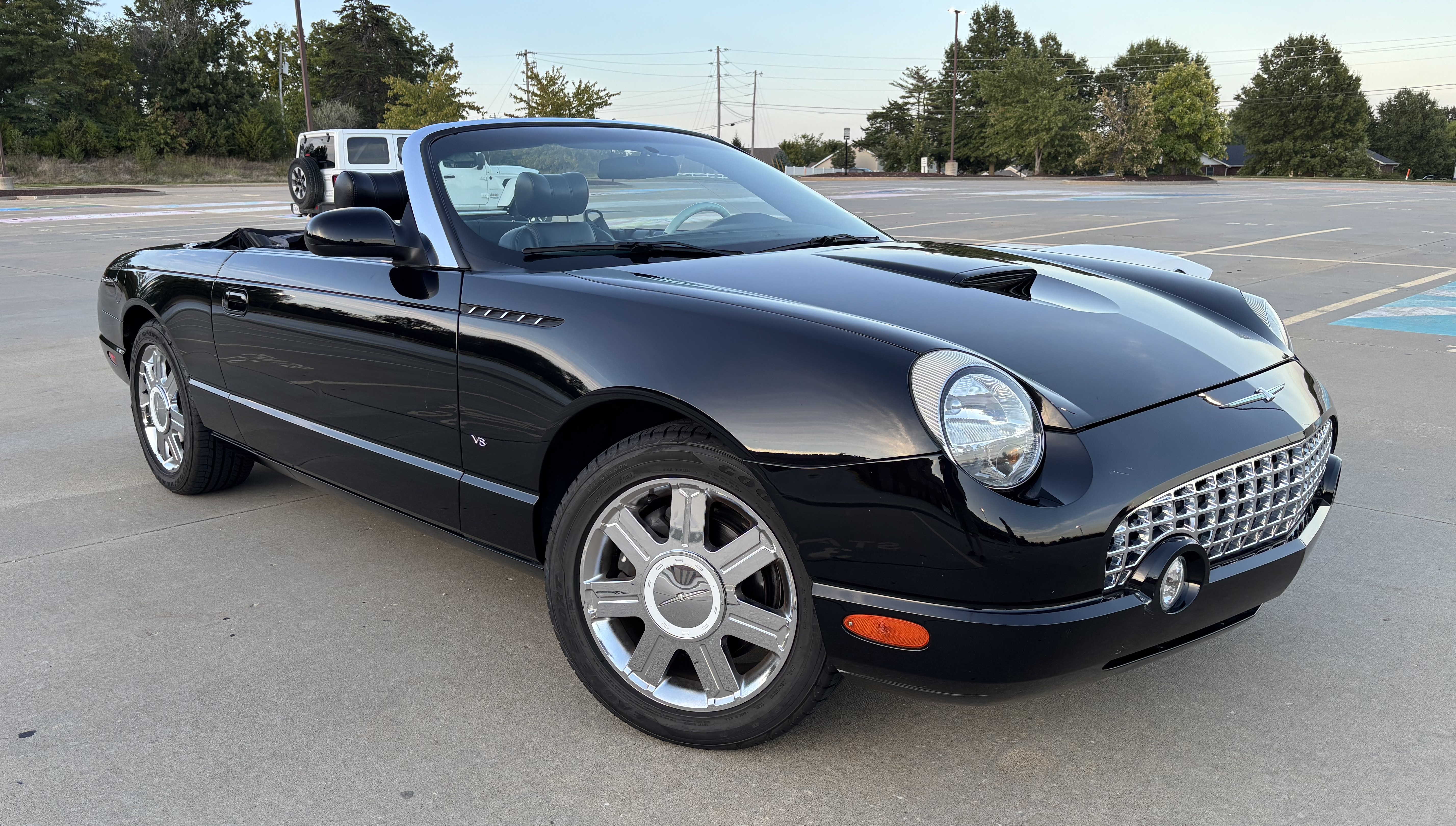 Used 2004 Ford Thunderbird RWD image 9
