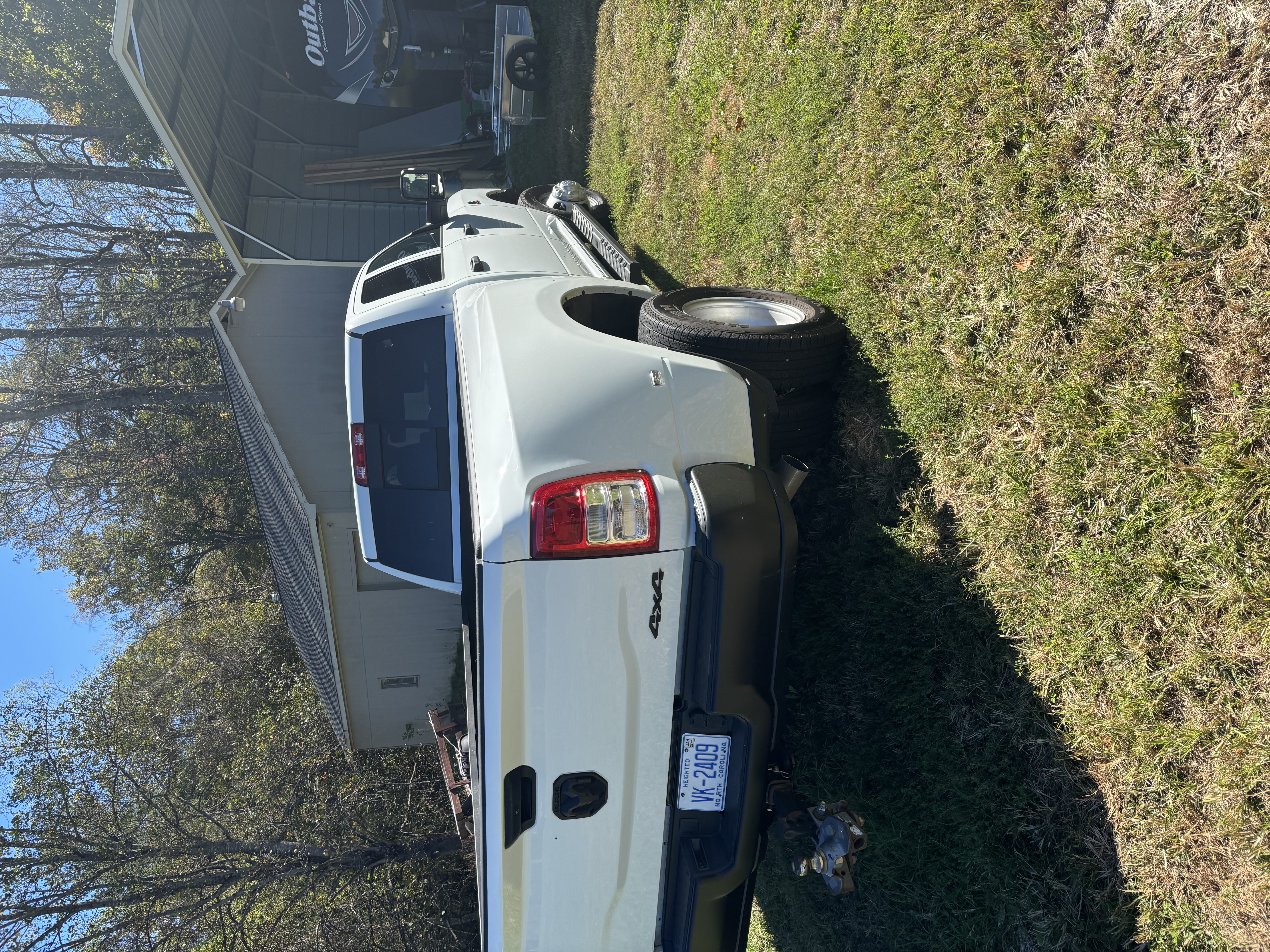 Used 2024 RAM 3500 Tradesman AWD/4WD image 2