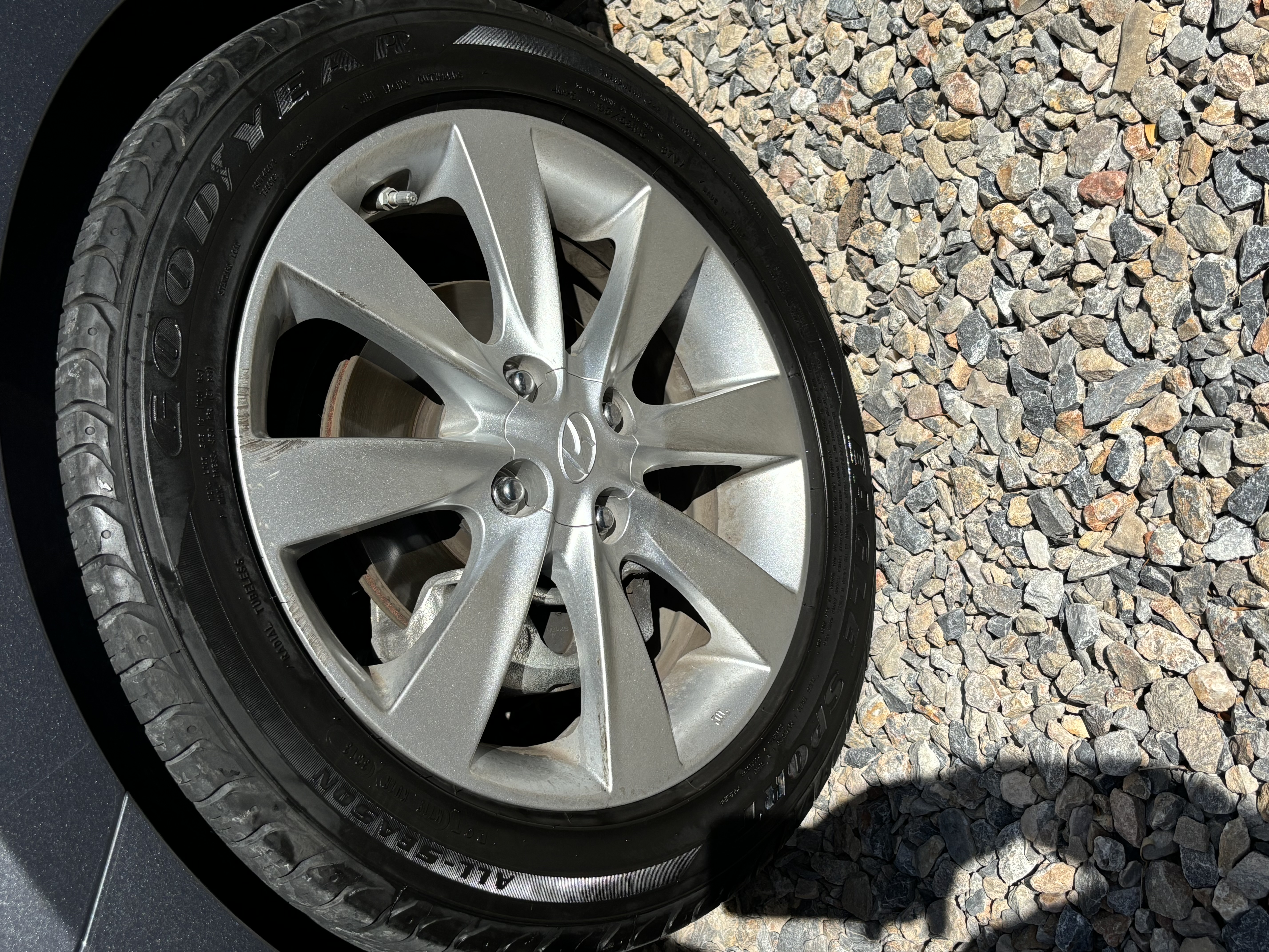 Used 2012 Hyundai Accent SE FWD image 9