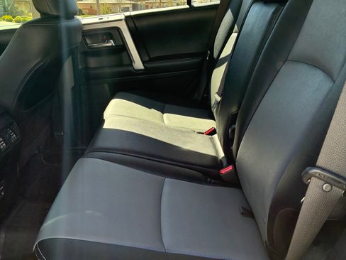 Used 2019 Toyota 4Runner SR5 Premium image 9