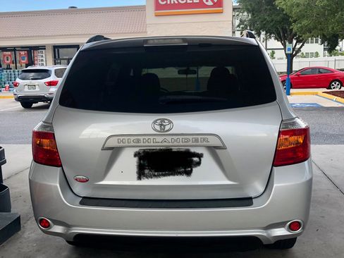 Used 2010 Toyota Highlander 2WD image 11