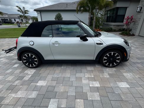 Used 2022 MINI Cooper S w/ Signature Upholstery Package image 5