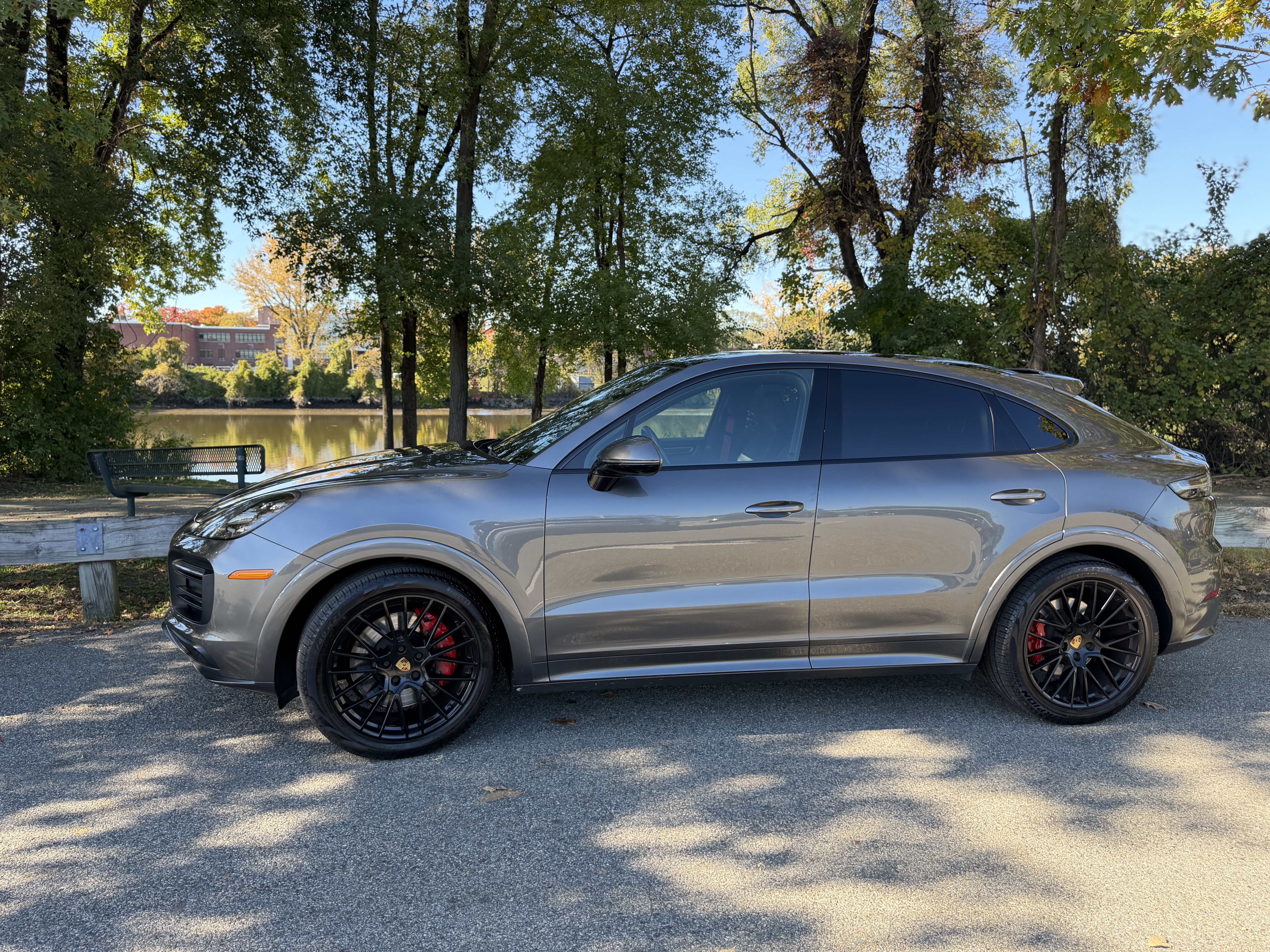 Used 2023 Porsche Cayenne GTS AWD/4WD image 1