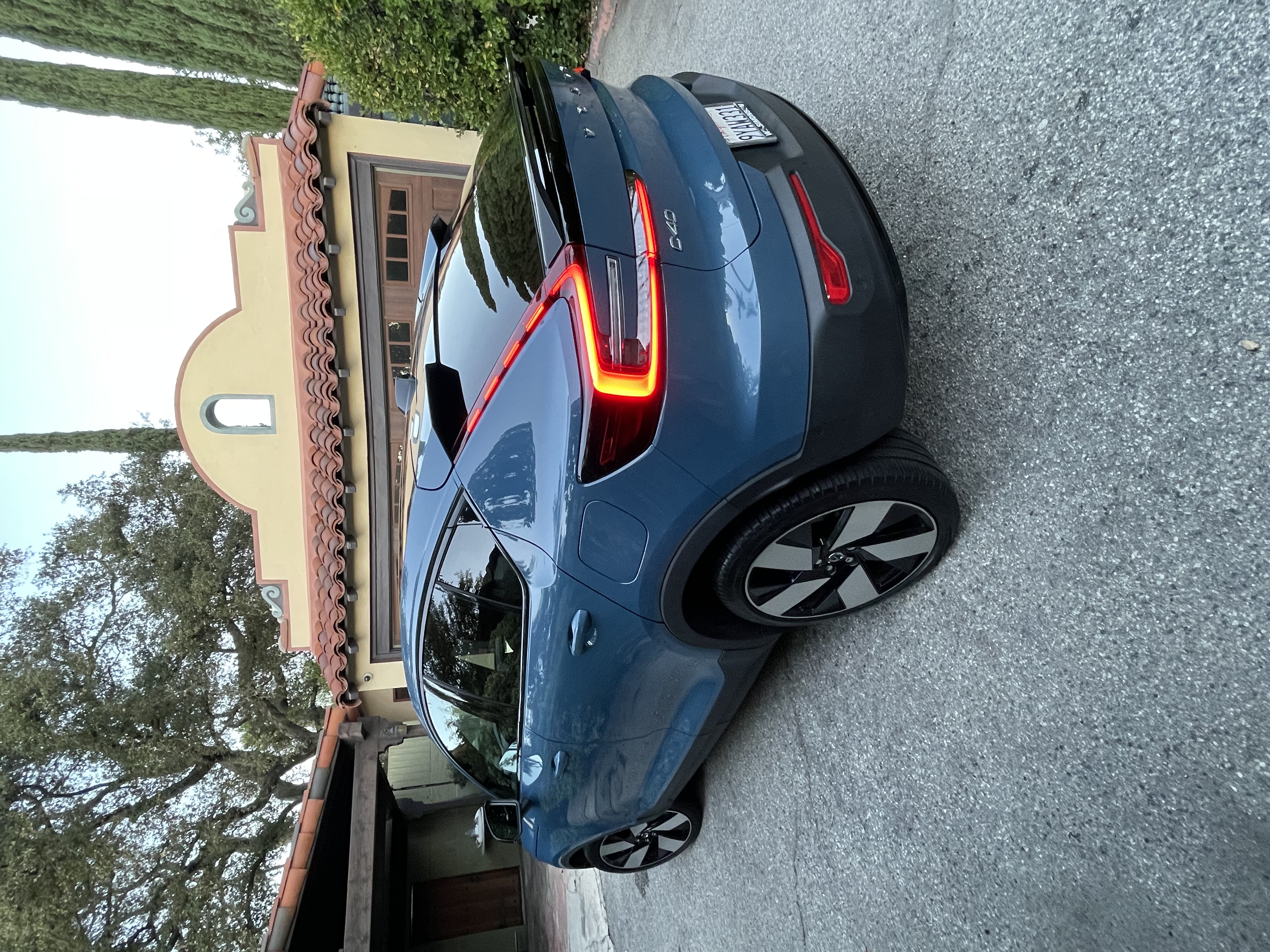 Used 2023 Volvo C40 P8 Recharge Ultimate AWD/4WD image 8