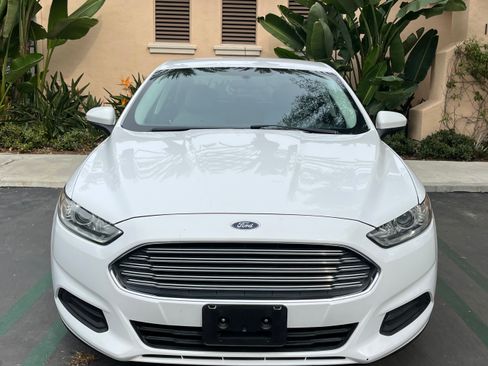 Used 2014 Ford Fusion S image 2