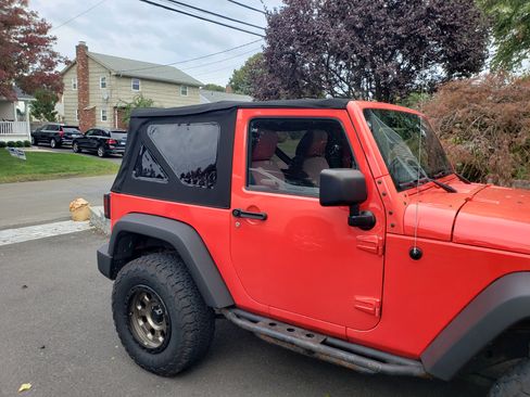 Used 2013 Jeep Wrangler Sport w/ Connectivity Group image 2