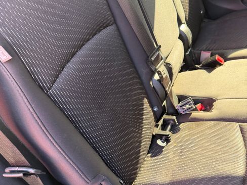 Used 2014 Dodge Journey SXT w/ Flexible Seating Group image 9