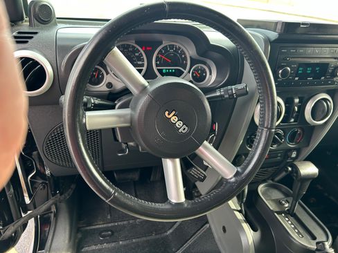 Used 2009 Jeep Wrangler Unlimited Sahara w/ Trailer Tow Group image 22