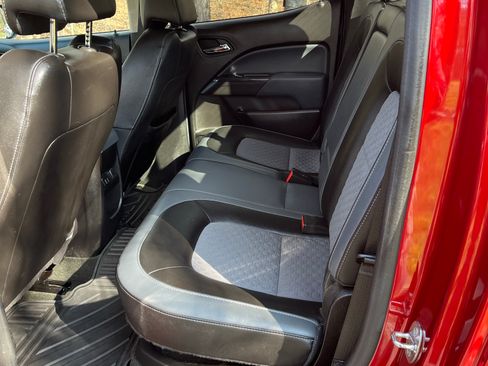 Used 2016 Chevrolet Colorado Z71 image 12