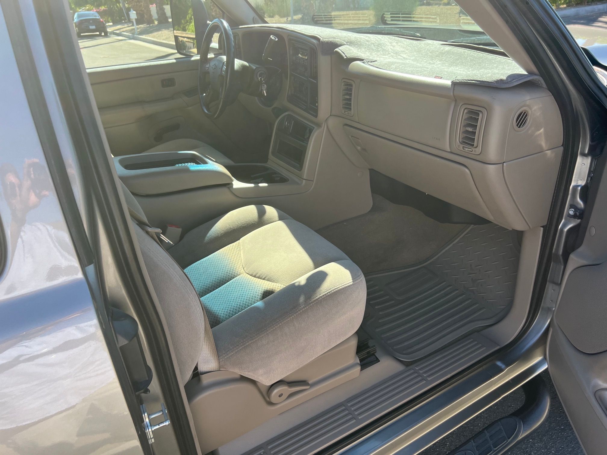 Used 2006 Chevrolet Silverado 2500 LT w/ Onstar Plus Package AWD/4WD image 17