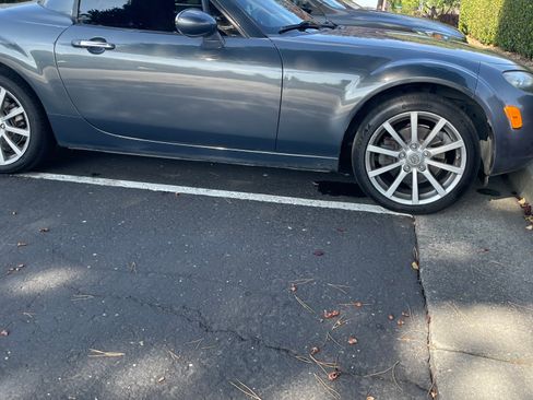 Used 2008 MAZDA MX-5 Miata Grand Touring w/ Premium Pkg image 5