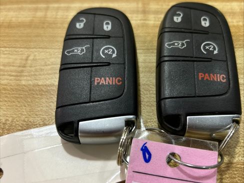 Used 2018 Jeep Grand Cherokee Limited w/ Luxury Group II image 9