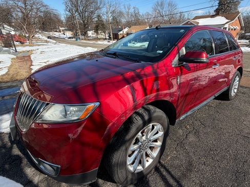 Used 2015 Lincoln MKX AWD w/ Equipment Group 102A image 8