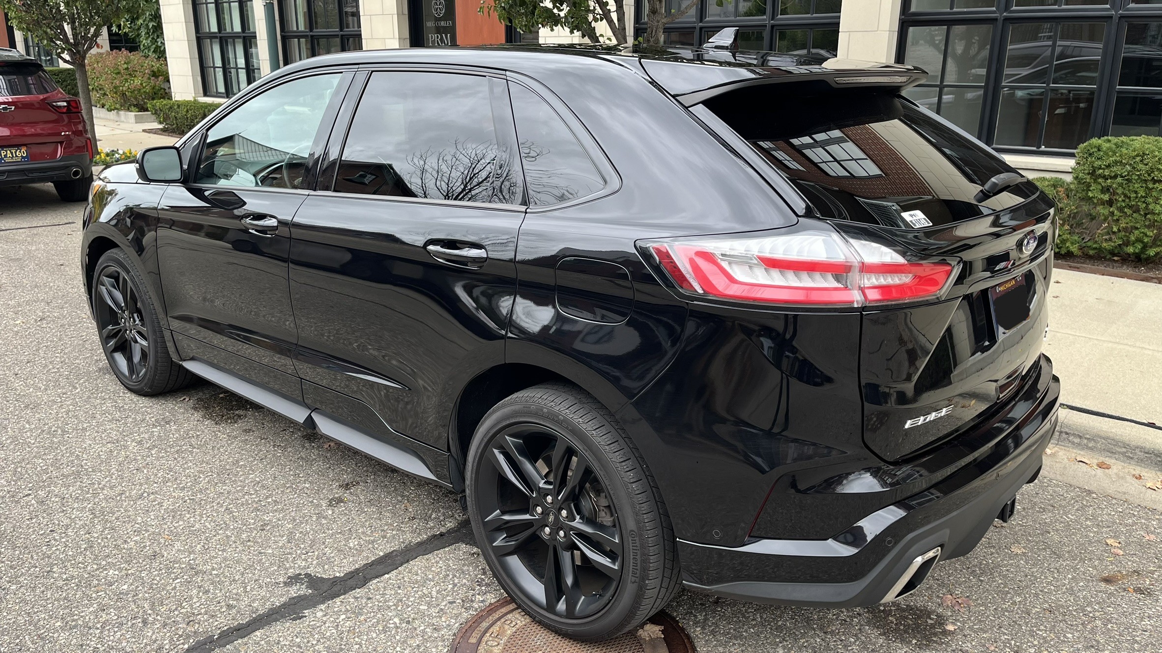 Used 2019 Ford Edge ST w/ Equipment Group 401A AWD/4WD image 5