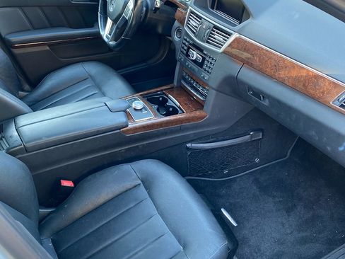 Used 2012 Mercedes-Benz E 550 4MATIC Sedan image 6
