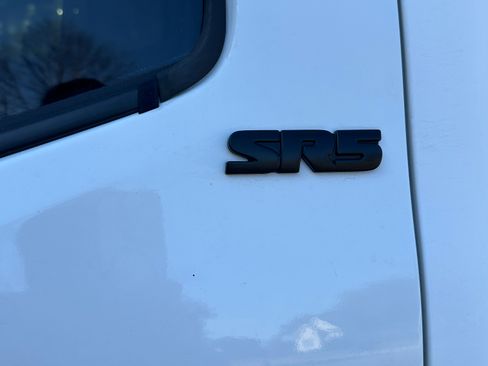 Used 2019 Toyota Tacoma SR5 image 10