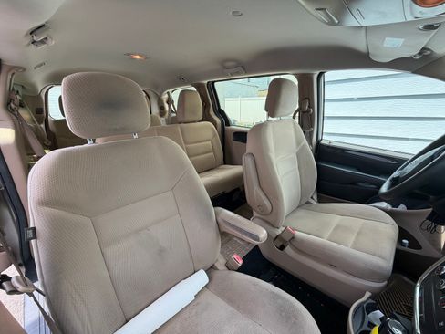 Used 2015 Dodge Grand Caravan American Value Package FWD image 6