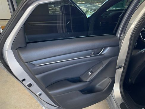 Used 2022 Honda Accord Sport image 25