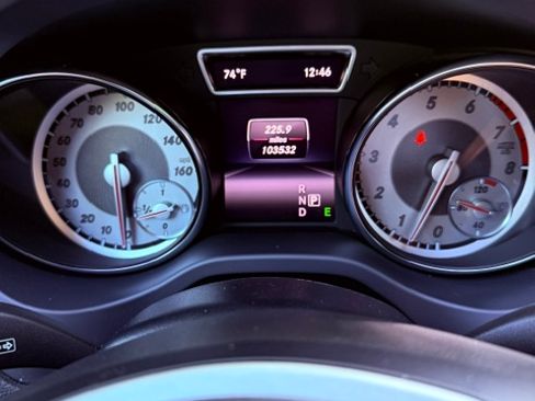 Used 2015 Mercedes-Benz GLA 250 4MATIC image 23