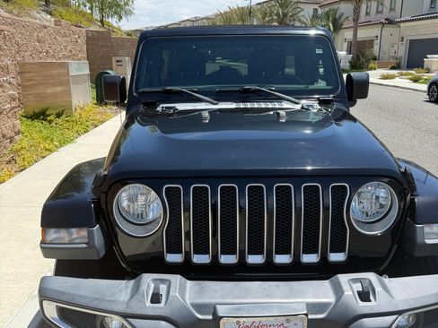 Used 2019 Jeep Wrangler Unlimited Sahara AWD/4WD image 1