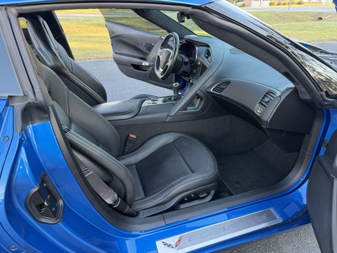 Used 2016 Chevrolet Corvette Z06 w/ 3LZ Preferred Equipment Group image 21