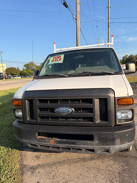 Used 2012 Ford E-150 and Econoline 150 w/ PWR Group RWD image 1