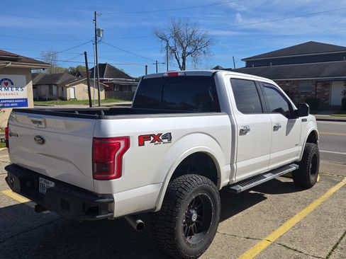 Used 2015 Ford F150 Lariat w/ Equipment Group 502A Luxury image 9