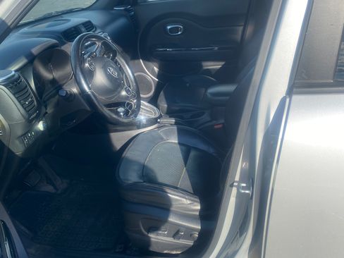Used 2015 Kia Soul ! w/ Sun & Sound Package image 9