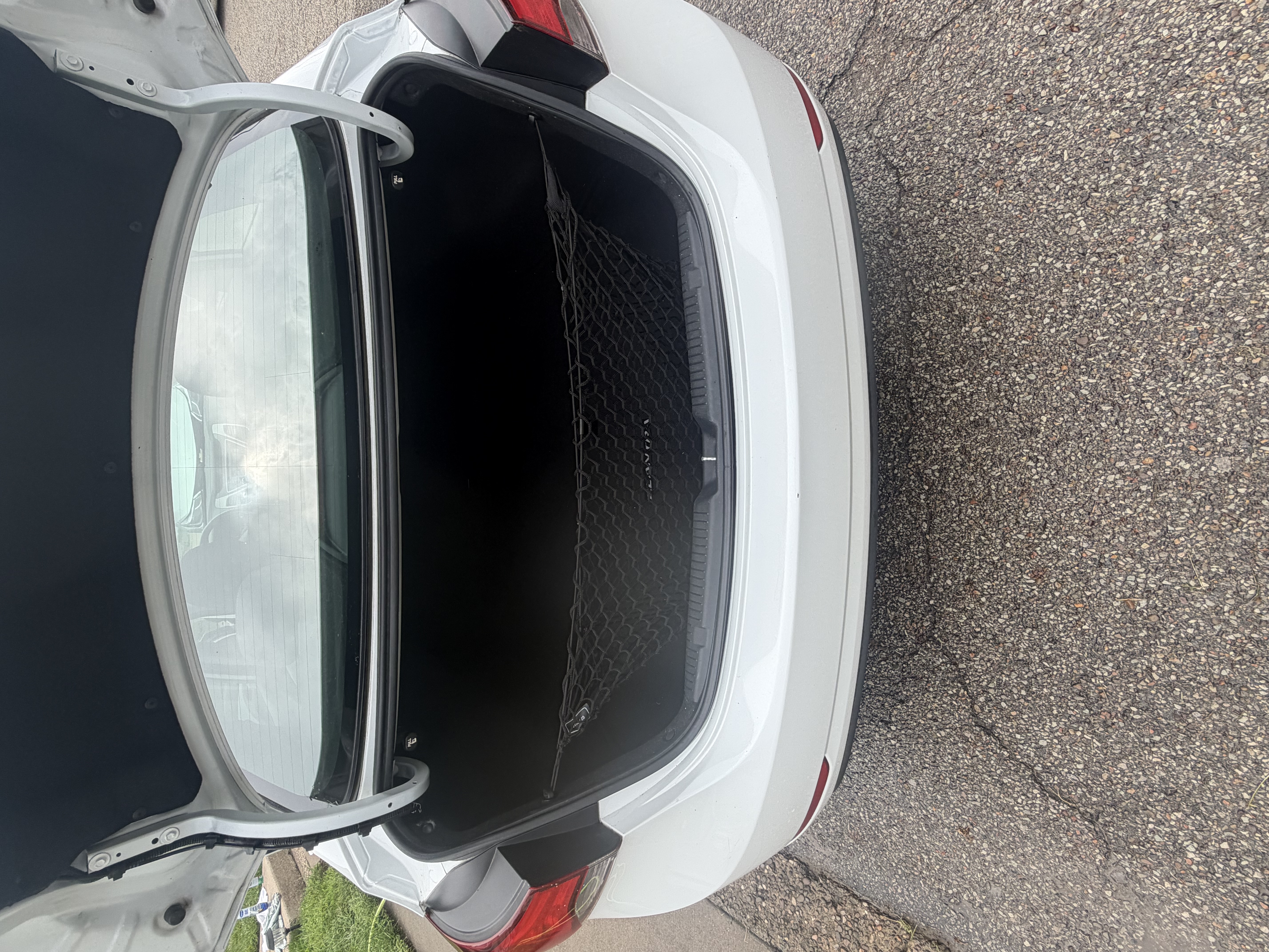 Used 2015 Hyundai Elantra SE w/ Option Group 03 FWD image 11