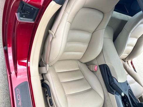 Used 2007 Chevrolet Corvette Coupe w/ Preferred Equipment Group RWD image 13