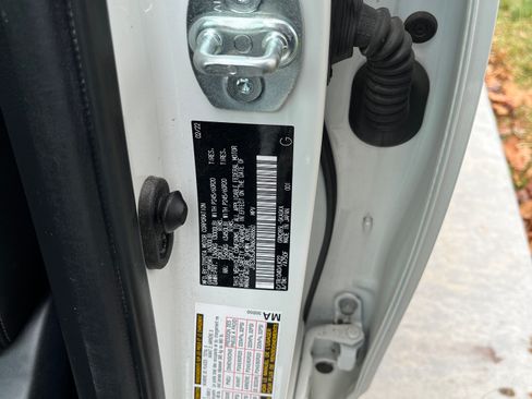 Used 2022 Toyota 4Runner TRD Sport w/ Technology Package image 10