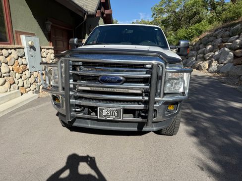 Used 2014 Ford F350 Lariat w/ Lariat Ultimate Package AWD/4WD image 15