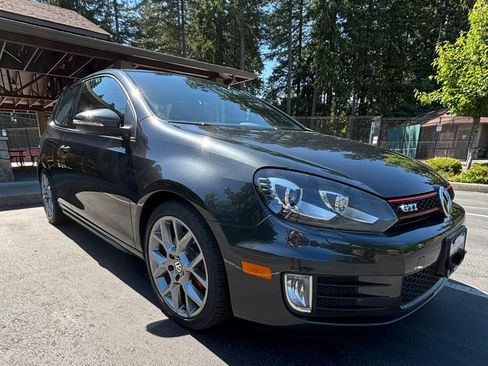 Used 2013 Volkswagen Golf 2-Door FWD image 5