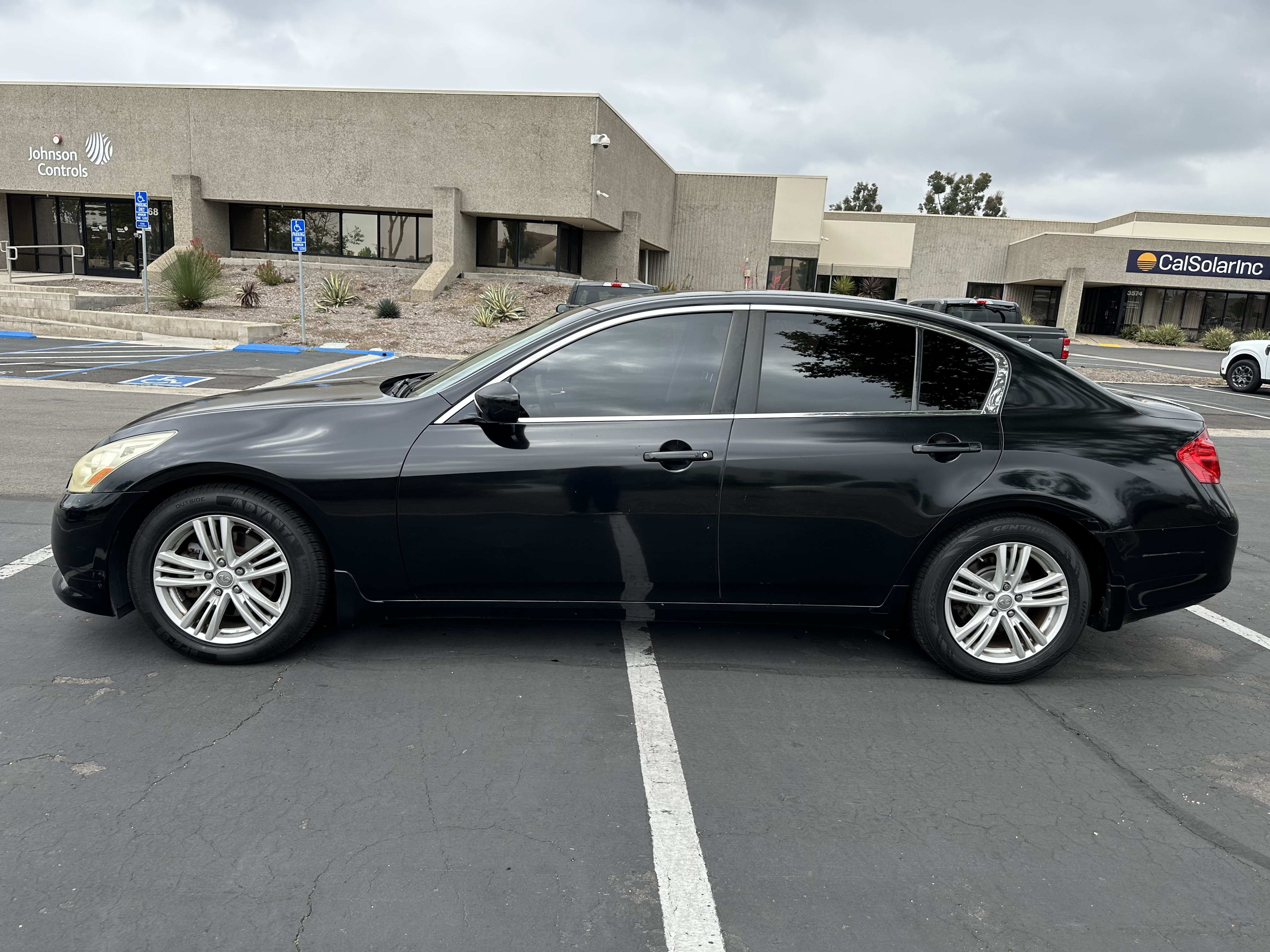 Used 2013 INFINITI G37 Journey w/ Premium Pkg RWD image 4