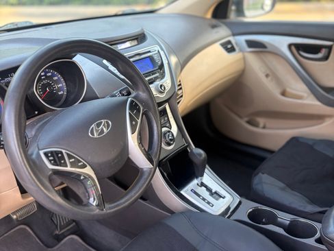 Used 2012 Hyundai Elantra GLS w/ Preferred Pkg 3 FWD image 12