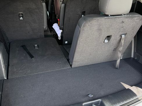 Used 2023 Kia Sorento SX image 9