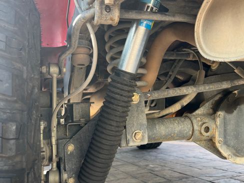 Used 2017 Jeep Wrangler Unlimited Rubicon w/ Connectivity Group image 9