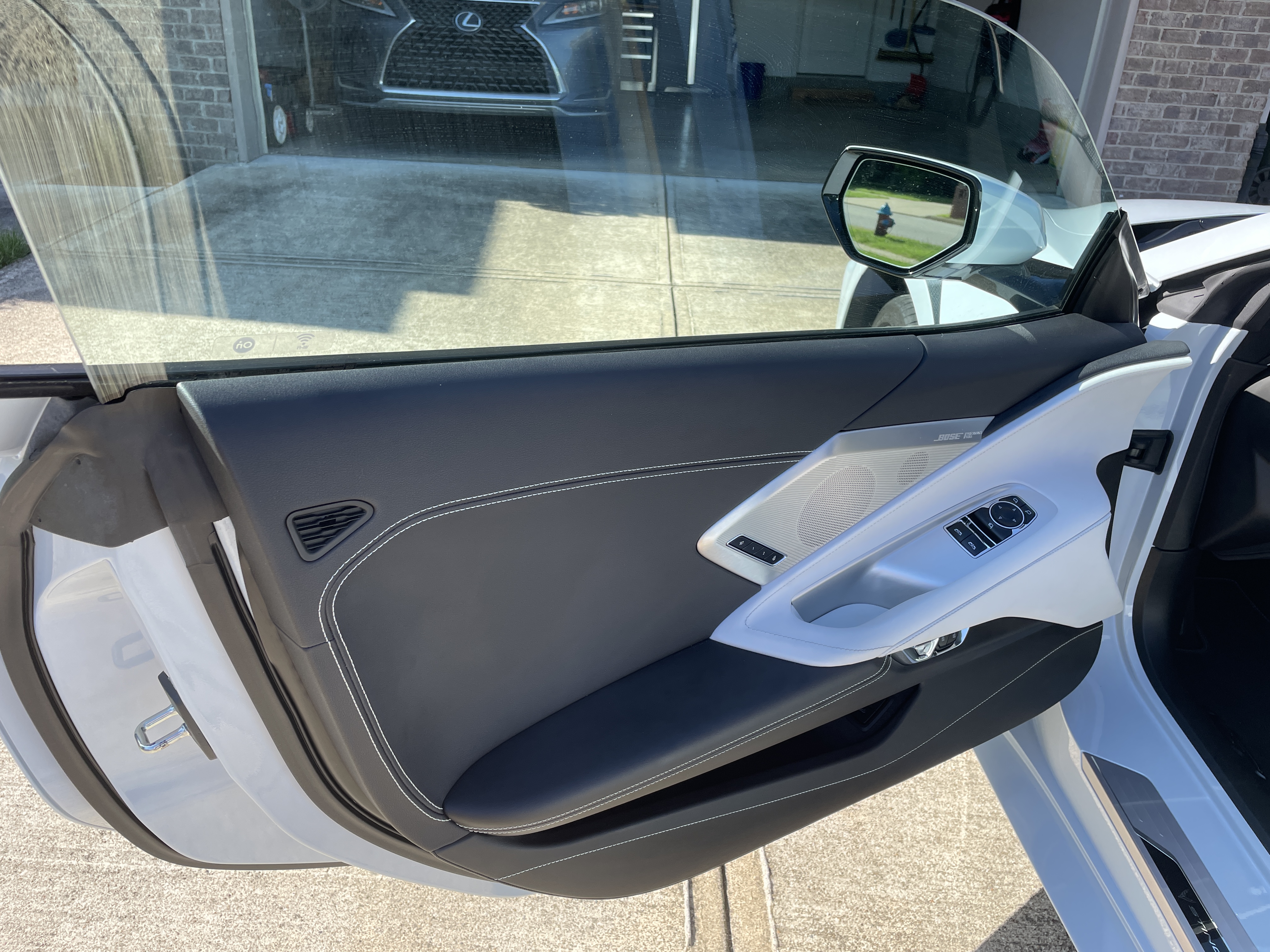 Used 2020 Chevrolet Corvette Stingray Preferred Cpe w/ 2LT Preferred Equipment Group RWD image 17