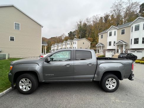 Used 2018 GMC Canyon SLE w/ SLE Convenience Package image 4